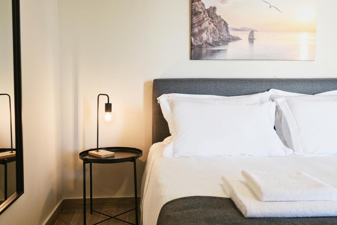 Aello Luxury Apartments Markópoulon Eksteriør bilde